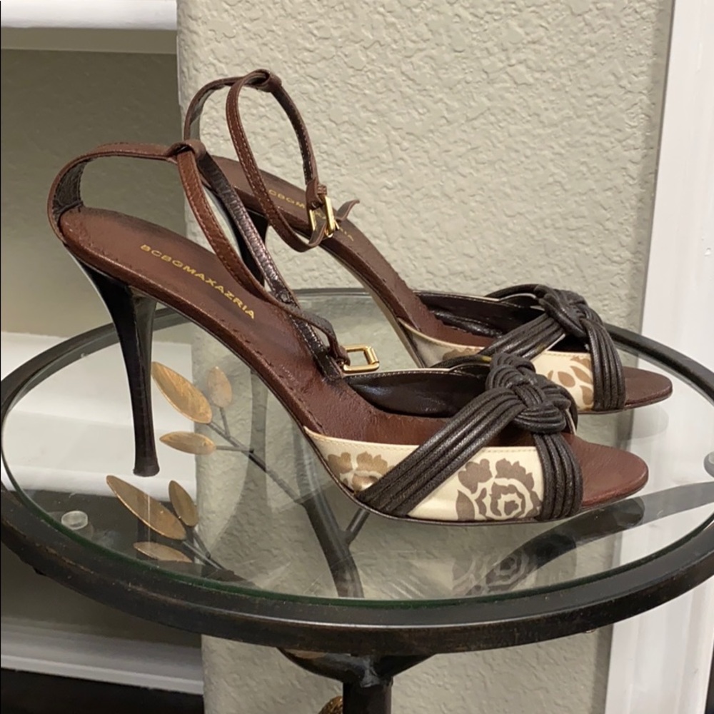 🍀 BCBG sandals